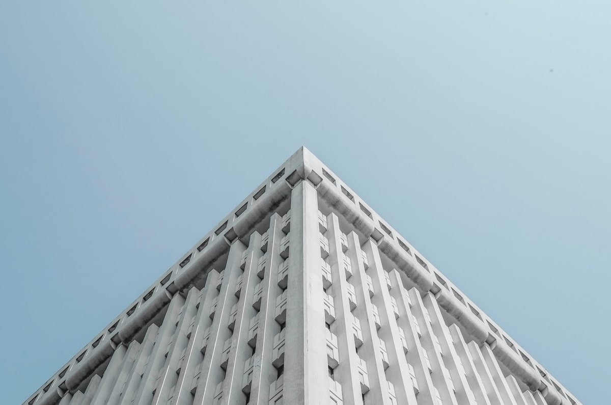 爱奇艺体育直播-赛后维尼修斯与米利唐怒追赫塔菲球员要说法，场面一度失控